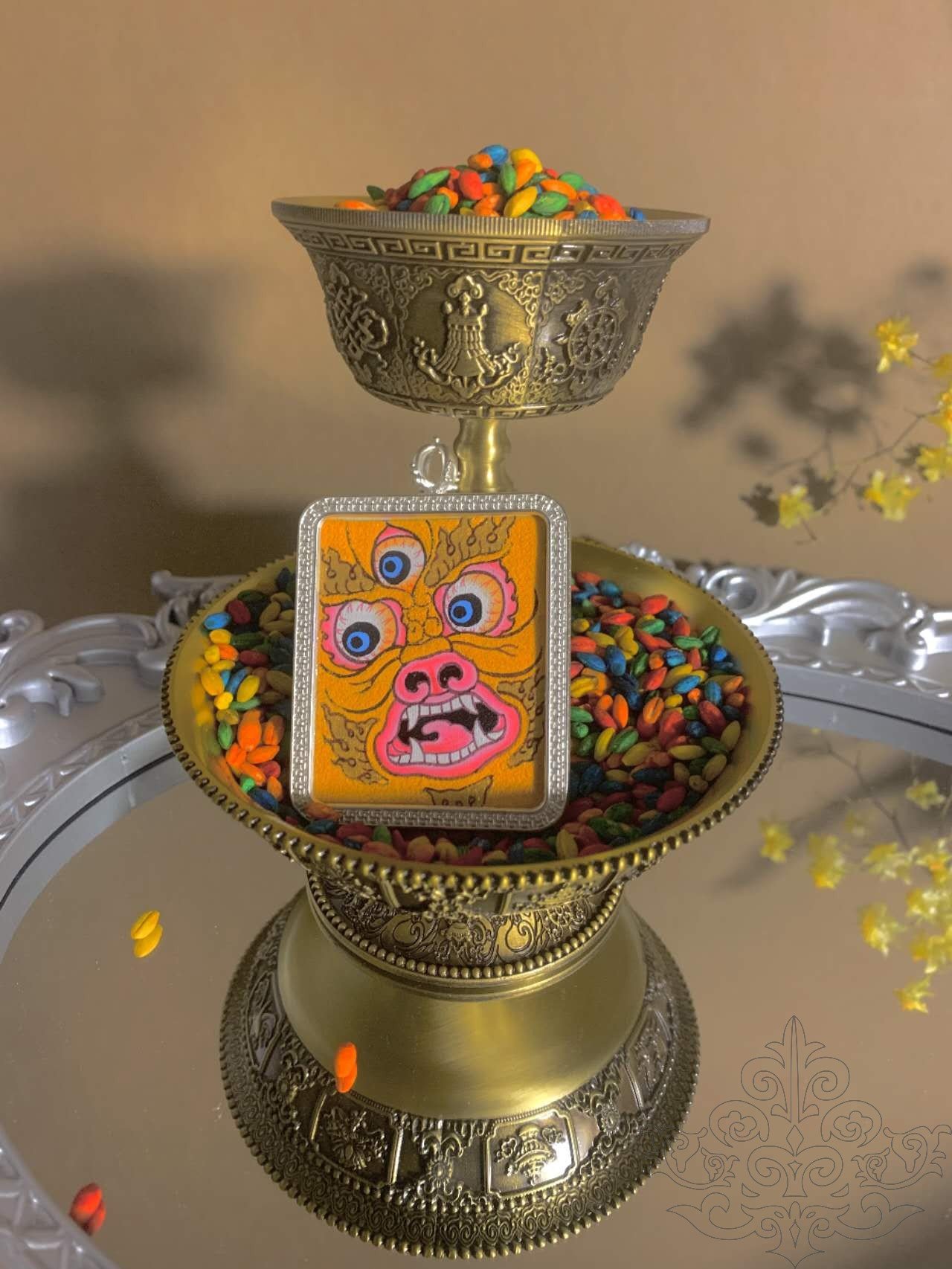 Hand-Painted Yellow Jambhala Thangka - the Core of Five Wealth Deities -simple style - 图片 2